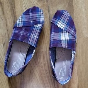 TOMS Classic plaid pattern